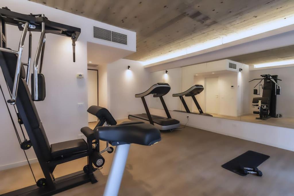 Apartment Duomo Space Free Parking - Private Gym- Metro Mailand